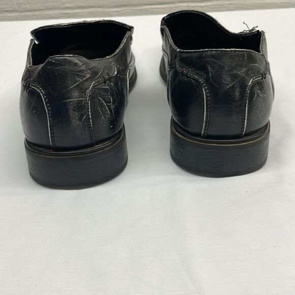 DISTRICT 3 Buckle Movement Distressed men’s shoes- size 12 - Picture 6 of 9